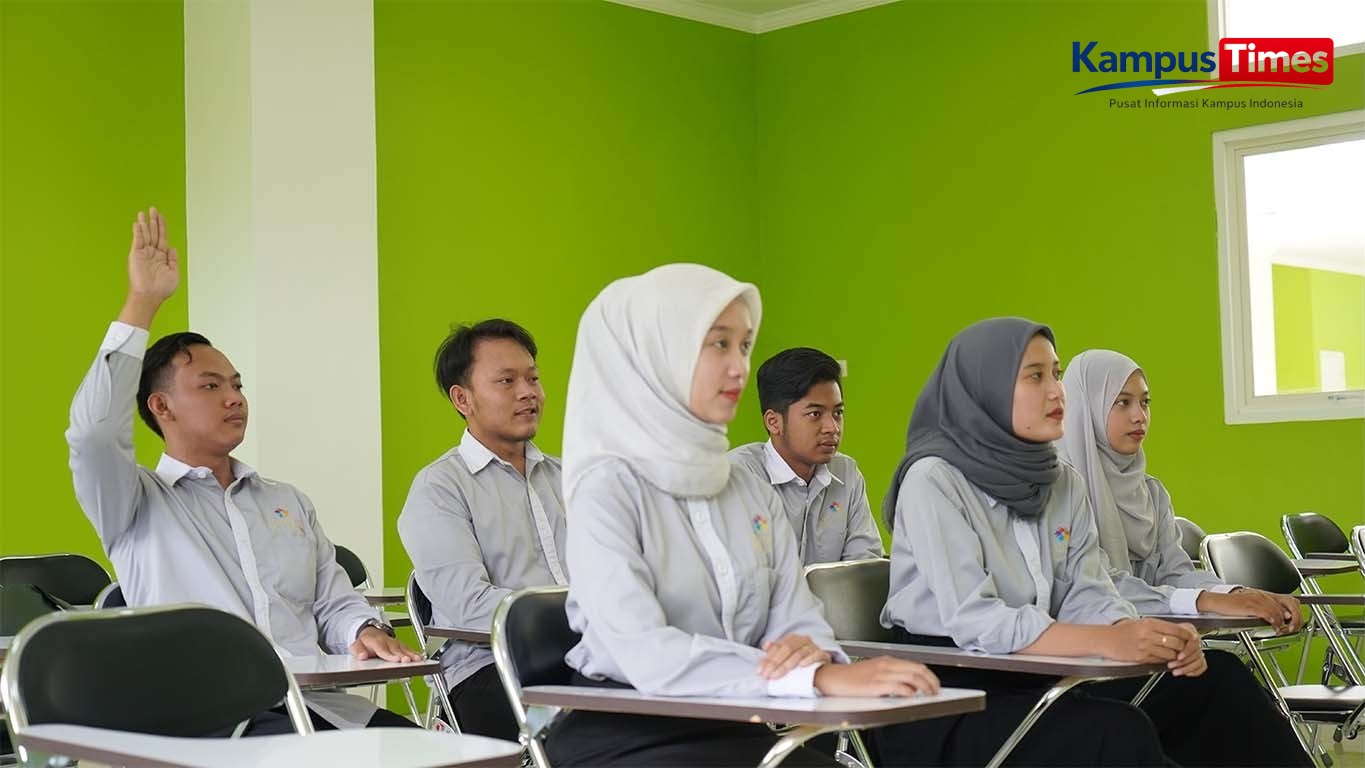 Suasana perkuliahan di Prodi Manajemen UMPWR